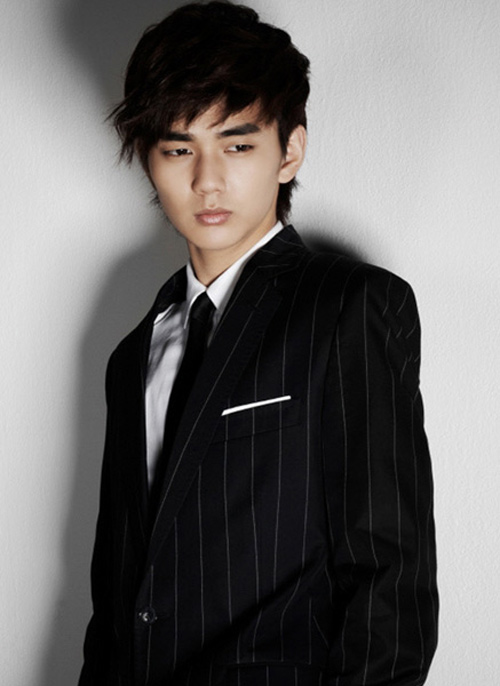 55501992-1353558414-yoo-seung-ho-4