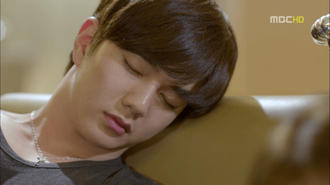 vlcsnap-2013-08-12-21h08m01s12