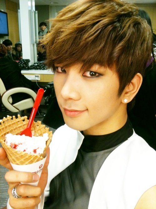 G-O-go-mblaq-32192280-500-667