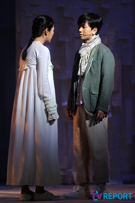 Dong Ho with Song Hwa