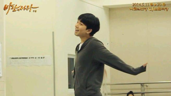 BnKxmMtCQAAu8Ec.jpg-large