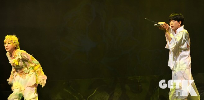 Hodong emulating his father