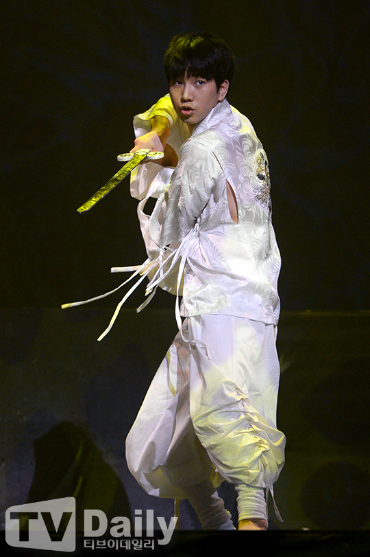 Prince HoDong with Sword