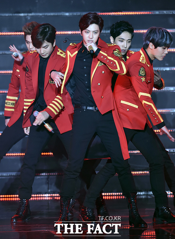 63d0f95df4f24efb26549832b1346526