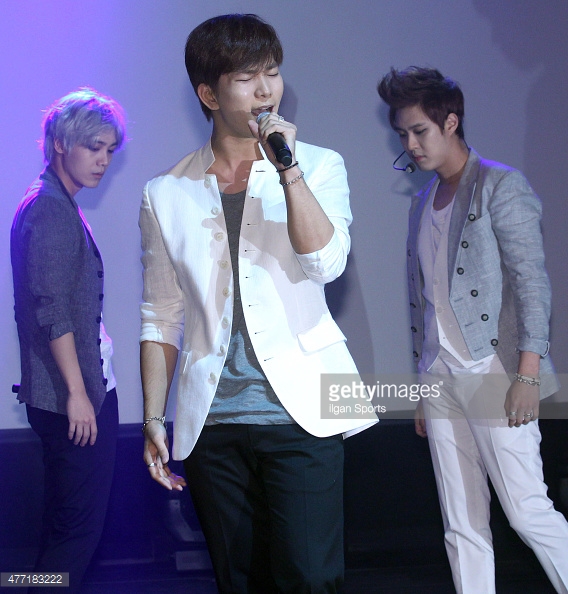 Generated by  IJG JPEG Library